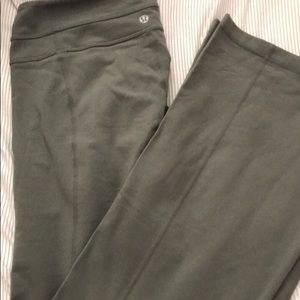 Lululemon yoga pants